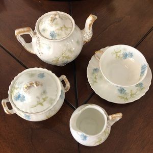 Antique Haviland Tea Set around 1900.